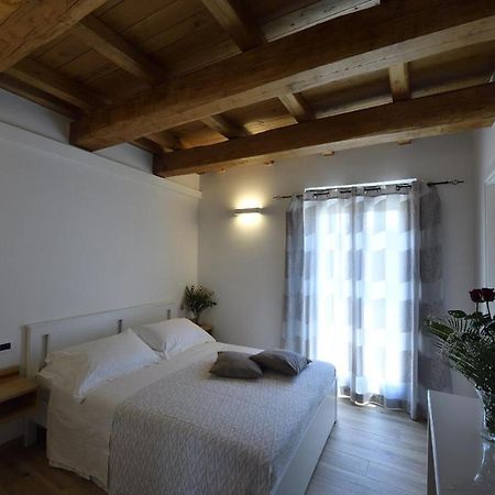 Le Benedettine Affittacamere Relais فوندي المظهر الخارجي الصورة